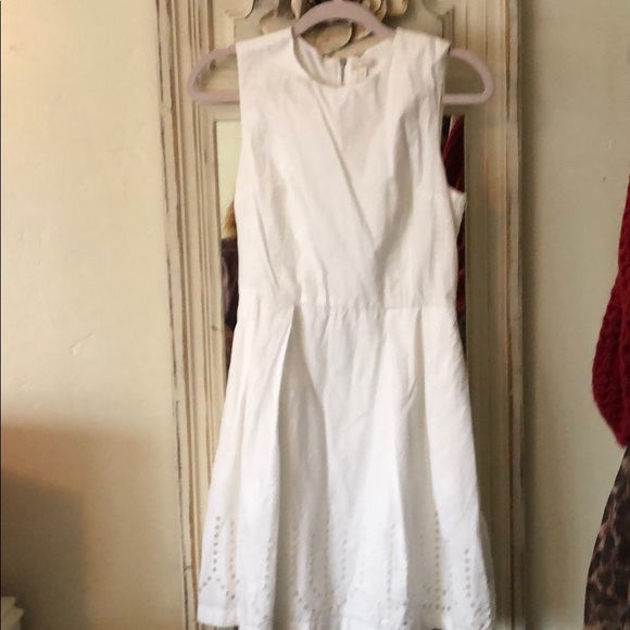 GAP Dresses & Skirts - Beautiful white dress GAP Dresses & Skirts - Beautiful white dress